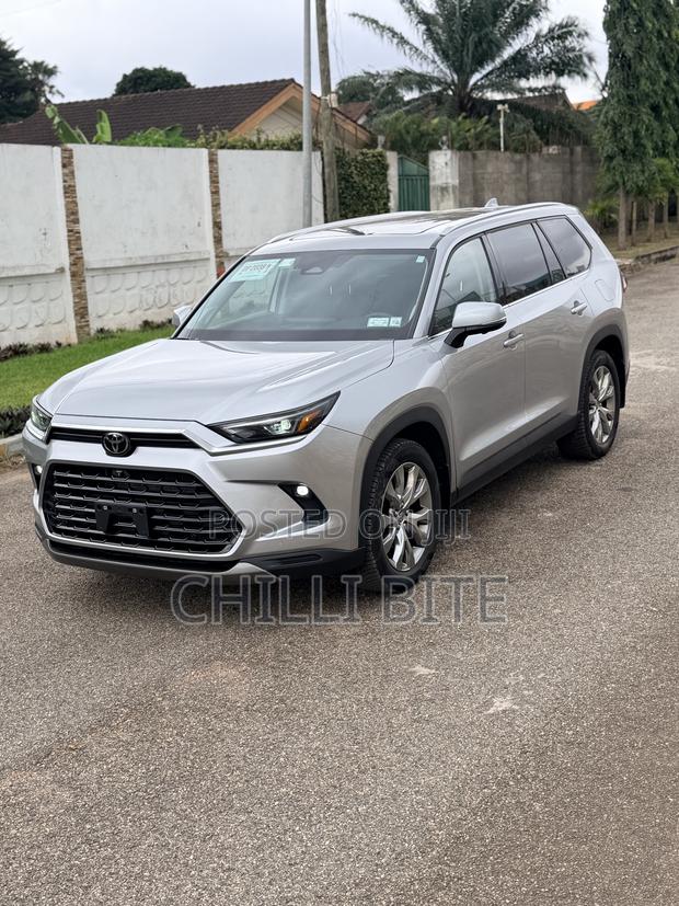 Toyota Grand Highlander Limited FWD 2024 Silver