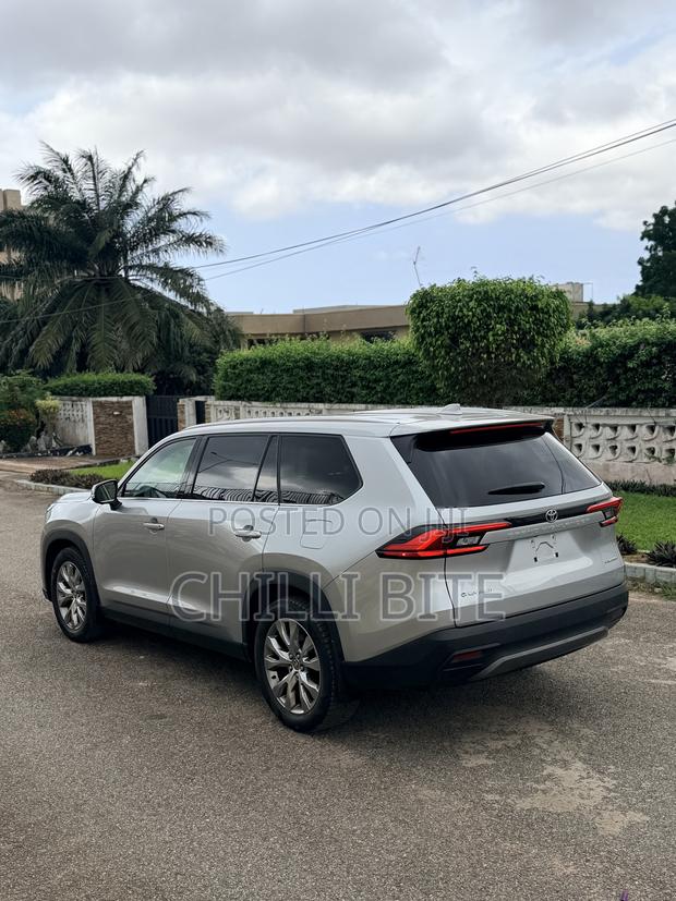 Toyota Grand Highlander Limited FWD 2024 Silver