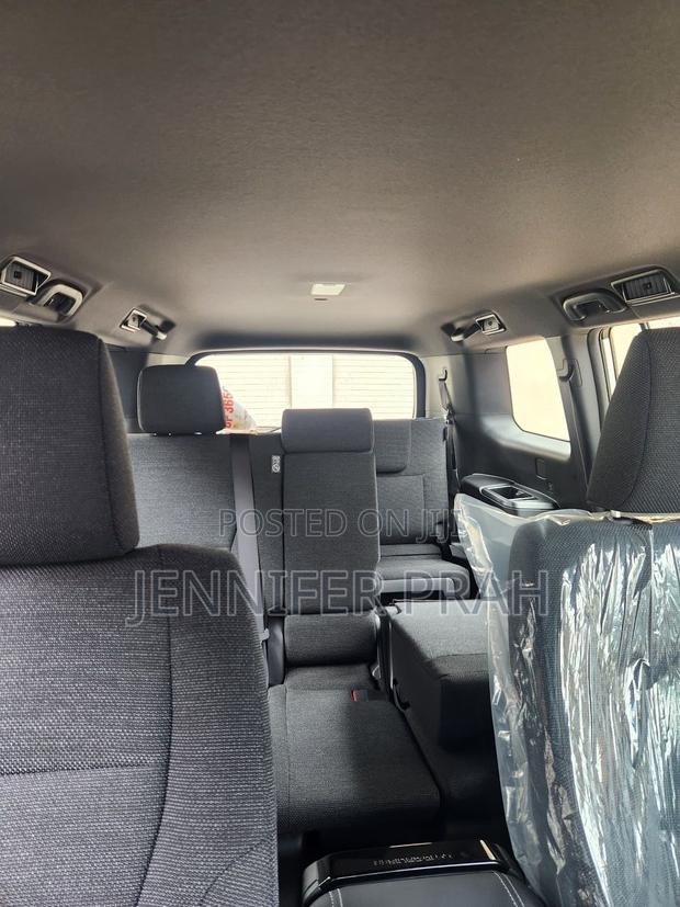 New Toyota Land Cruiser Prado 2.8 2024 White