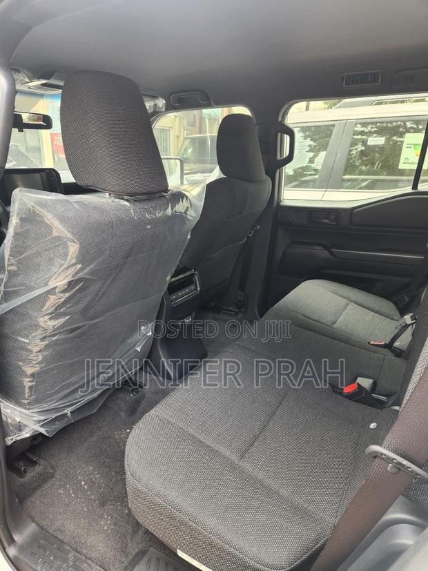 New Toyota Land Cruiser Prado 2.8 2024 White