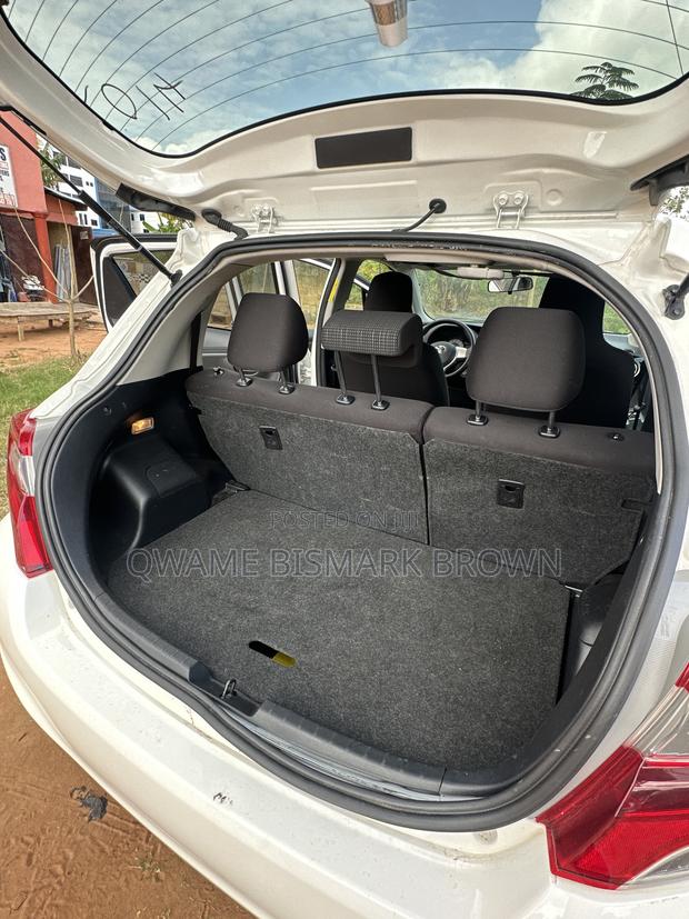 Toyota Vitz 2014 White