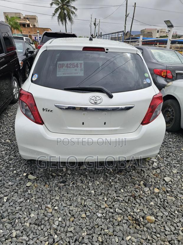 Toyota Vitz 2012 White