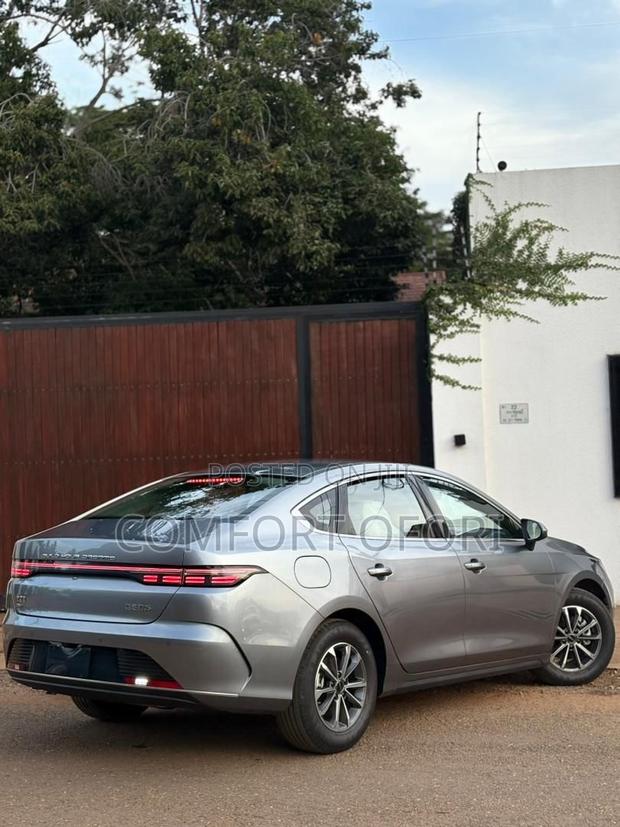 New BYD Destroyer 05 DM-i 1.5 Hybrid FWD 2025 Silver