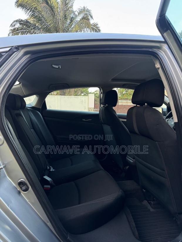 Honda Civic EX Sedan 2018 Silver