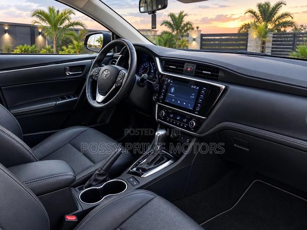 Toyota Corolla SE (1.8L 4cyl 6M) 2019 White
