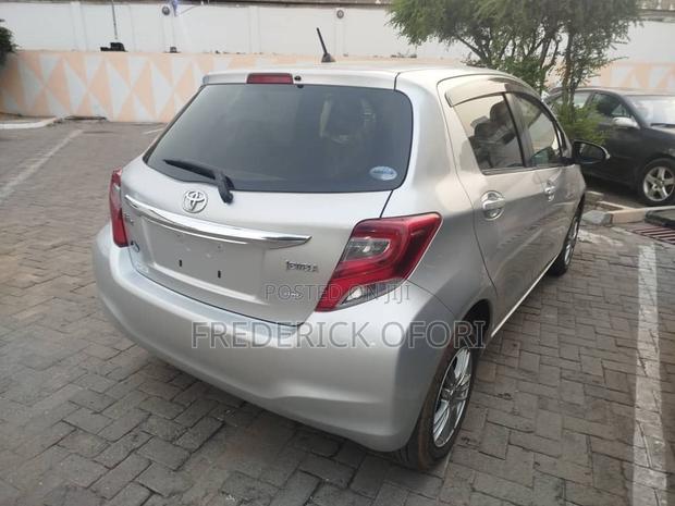 Toyota Vitz 1.5 FWD 5dr 2016 Silver