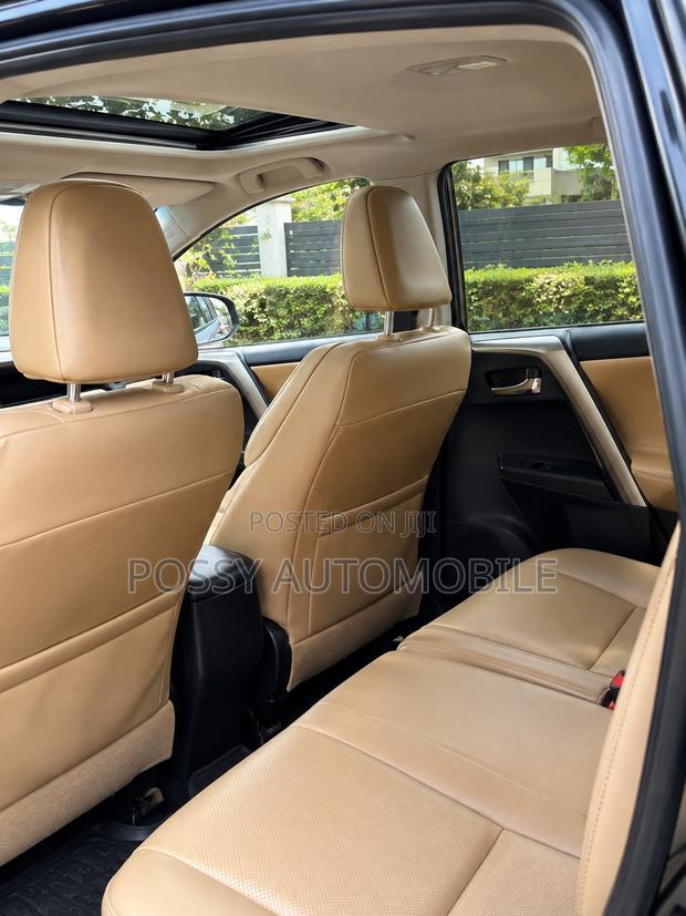 Toyota RAV4 Limited 4dr SUV AWD (2.5L 4cyl 6A) 2015 Black