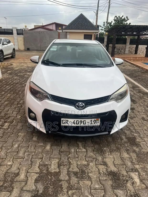 Toyota Corolla 2016 White