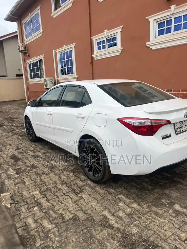 Toyota Corolla 2016 White