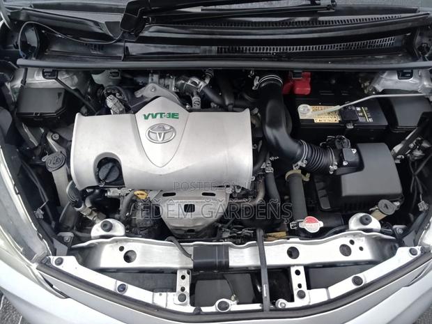 Toyota Vitz 2015 Gray