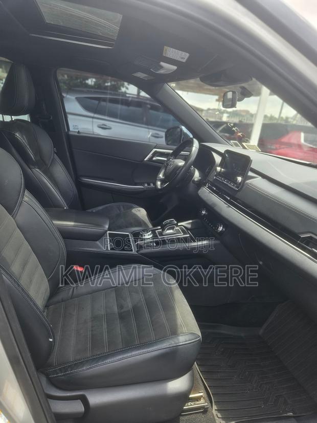 Mitsubishi Outlander SE Launch Edition 2022 Silver