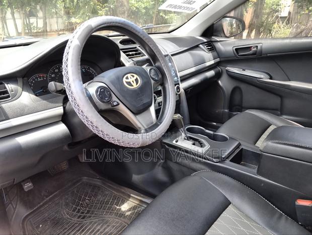 Toyota Camry XLE 4dr Sedan (2.5L 4cyl 6A) 2015 Silver