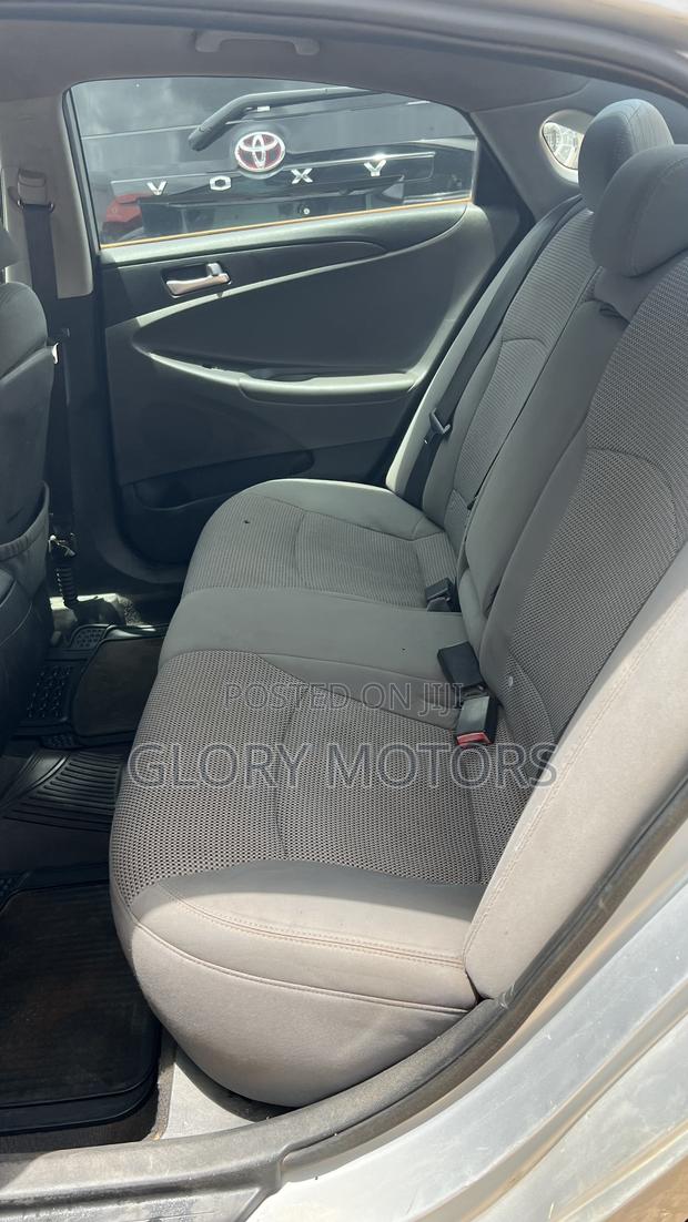 Hyundai Sonata 2011 Silver