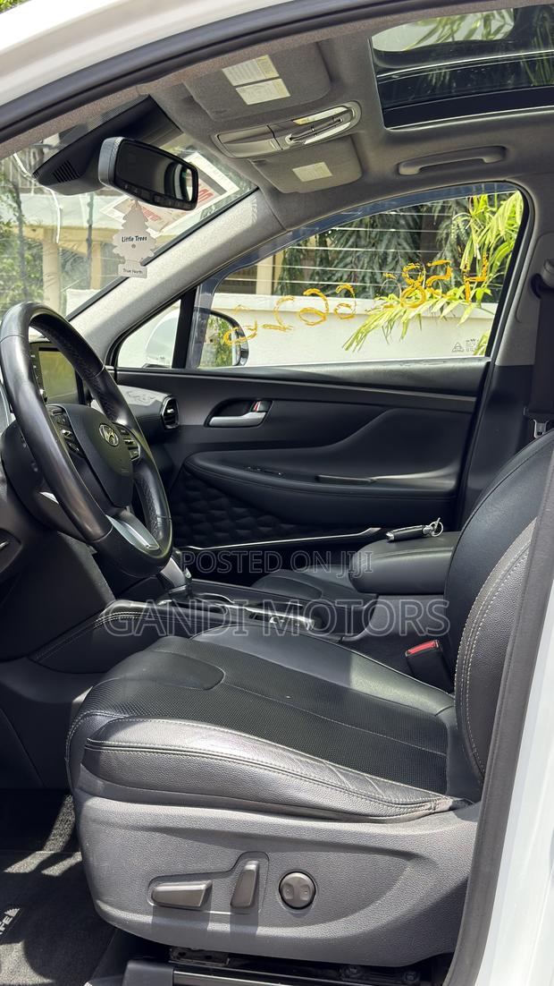 Hyundai Santa Fe 2019 White