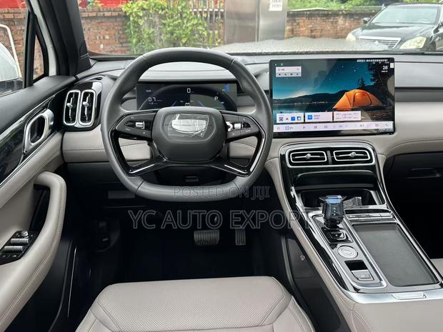 New Geely Boyue 2025 White