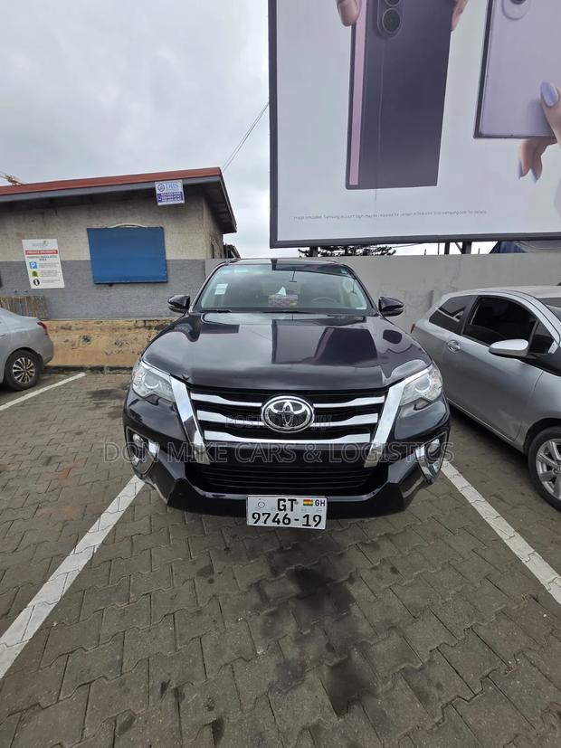 Toyota Fortuner 2.7 RWD 2019 Gray