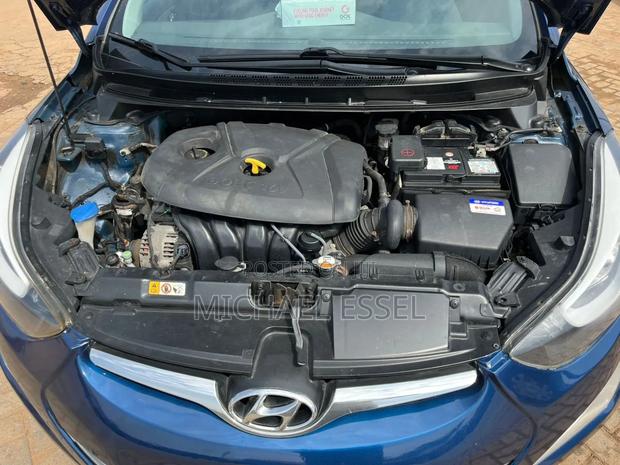 Hyundai Elantra Limited 4dr Sedan (1.8L 4cyl 6A) 2015 Blue