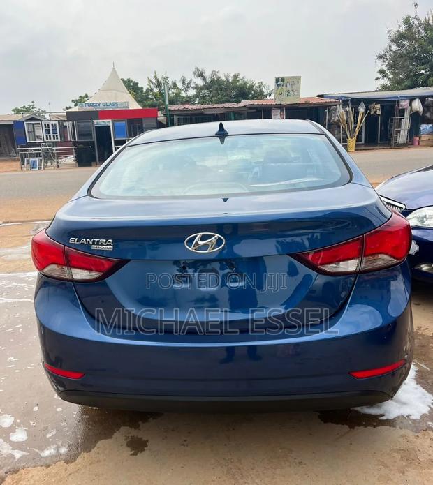 Hyundai Elantra Limited 4dr Sedan (1.8L 4cyl 6A) 2015 Blue