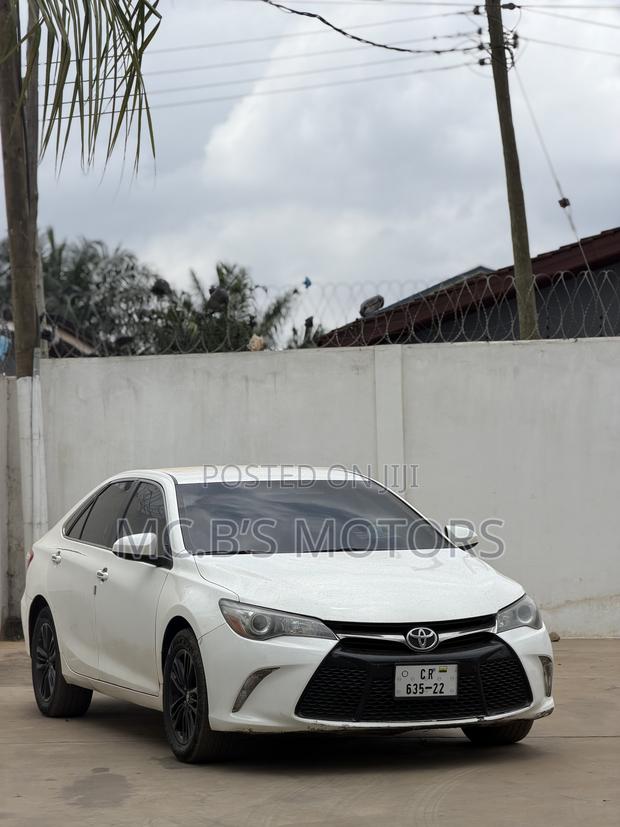 Toyota Camry 2016 White