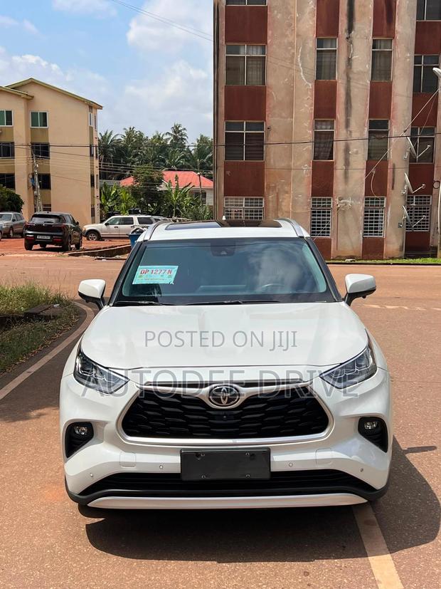 New Toyota Highlander 2023 White