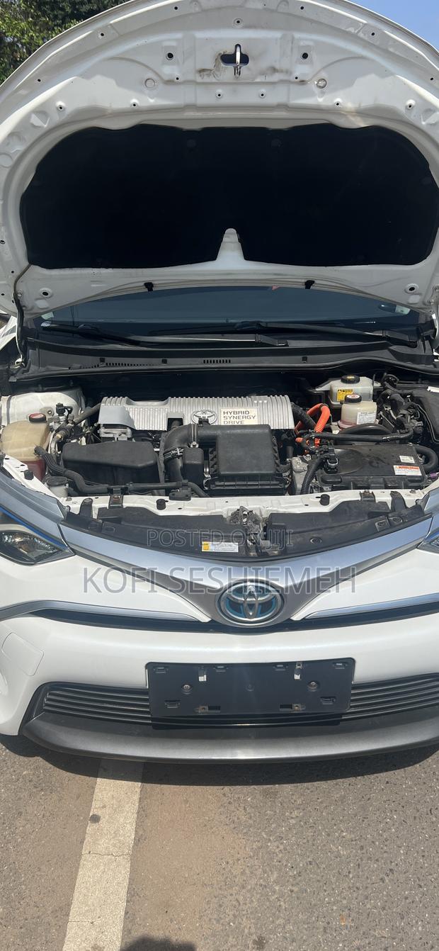 Toyota Corolla SE 4dr Sedan (1.8L 4cyl CVT) 2017 White