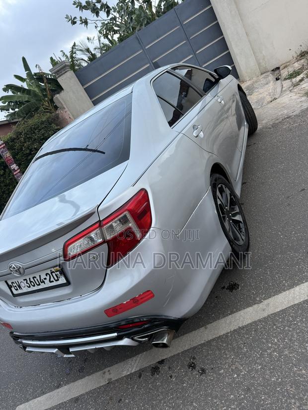 Toyota Camry SE 4dr Sedan (2.5L 4cyl 6A) 2014 Silver