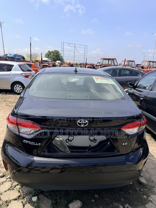 Toyota Corolla LE 2026 Black