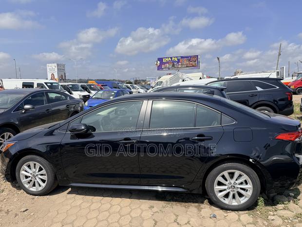 Toyota Corolla LE 2026 Black