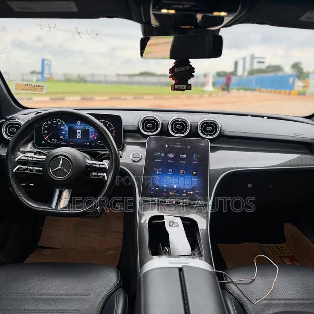 Mercedes-Benz C300 2023 Gray