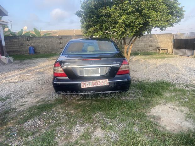 Mercedes-Benz E300 2006 Black