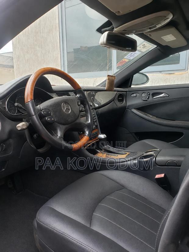 Mercedes-Benz CLS 2005 Black