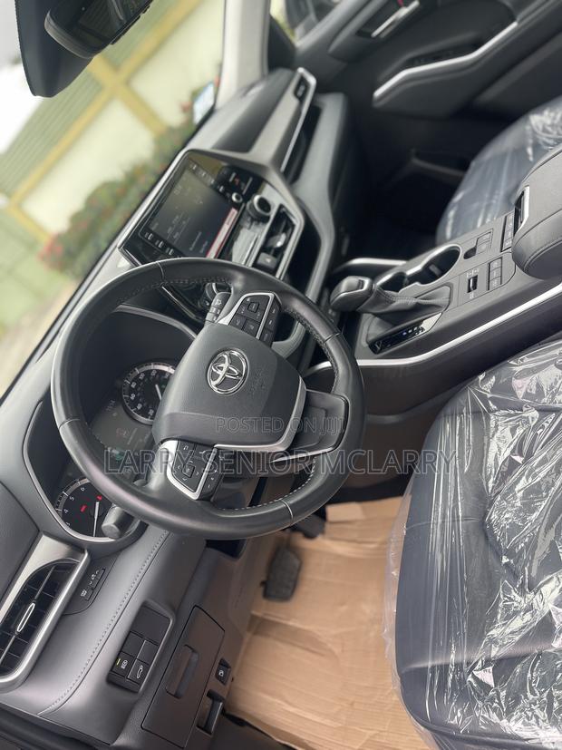 Toyota Highlander Platinum 2022 Black