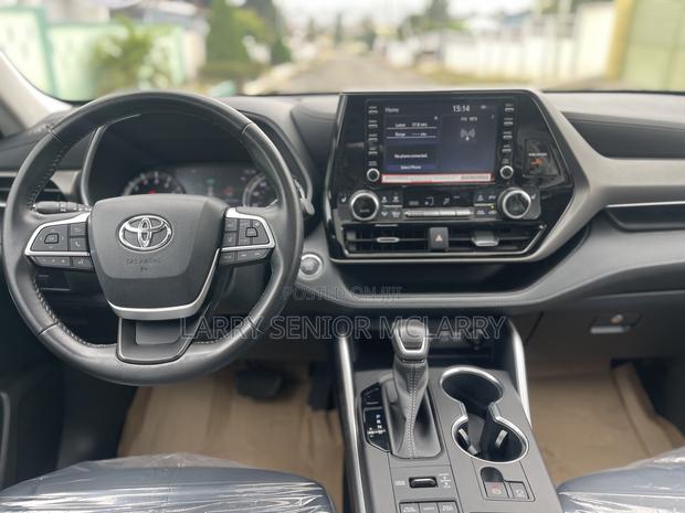 Toyota Highlander Platinum 2022 Black