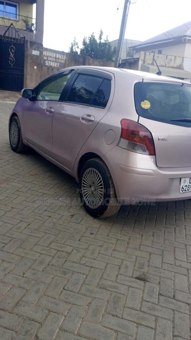 Toyota Vitz 2010