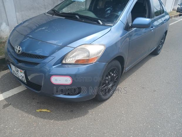 Toyota Yaris 2010 Blue