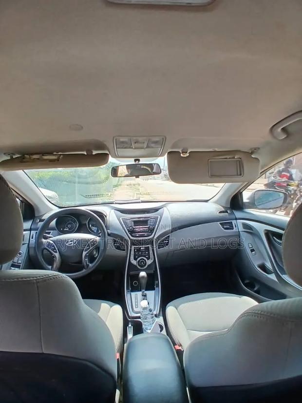 Hyundai Elantra 2014 Brown