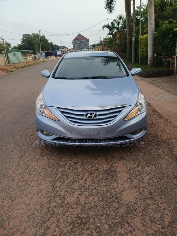 Hyundai Sonata 2012 Blue
