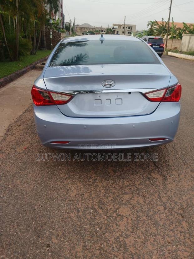 Hyundai Sonata 2012 Blue