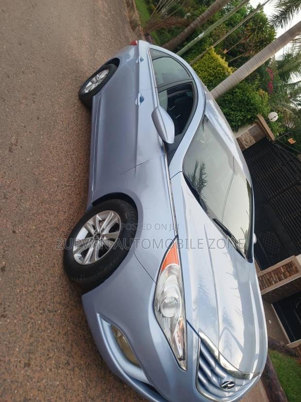 Hyundai Sonata 2012 Blue