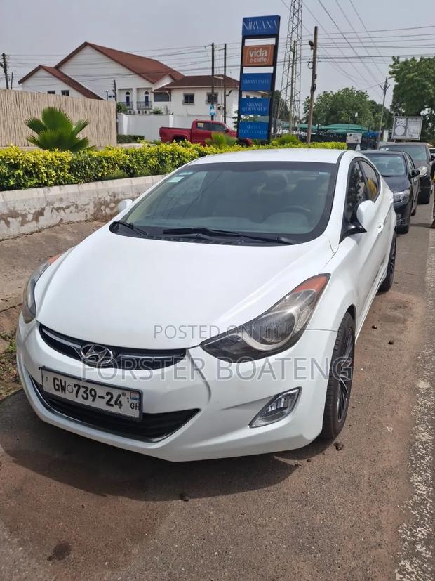 Hyundai Elantra 2013 White