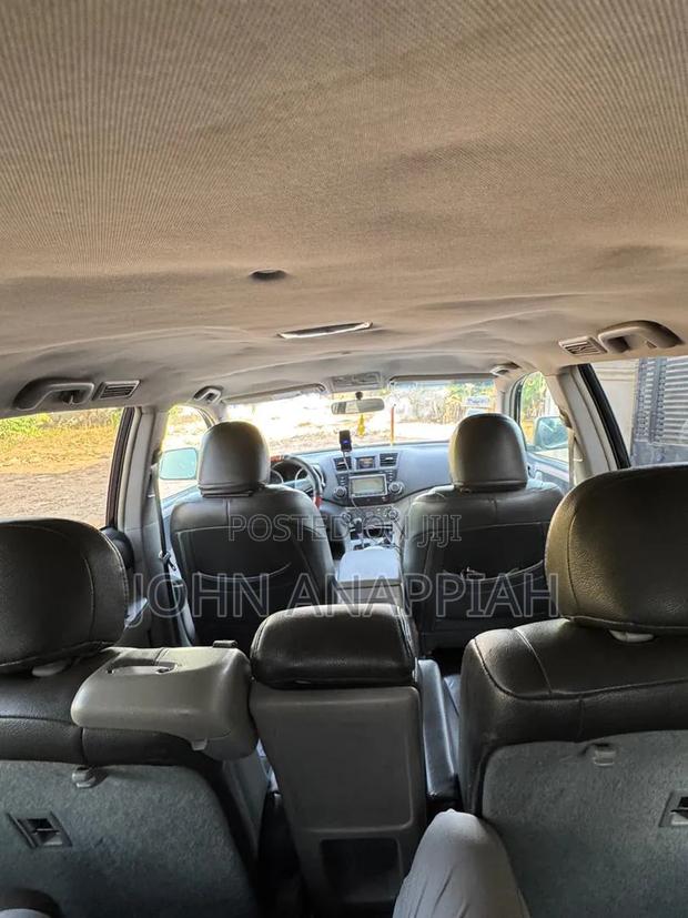 Toyota Highlander 3.5L 4WD 2013 Black