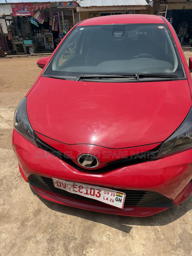 Toyota Vitz 1.3 AWD 5dr 2016 Red