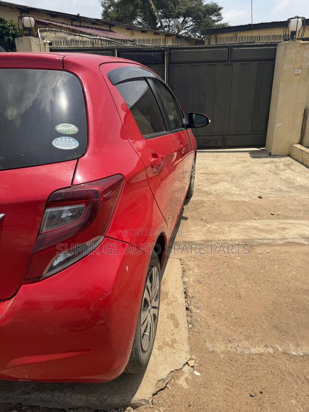 Toyota Vitz 1.3 AWD 5dr 2016 Red