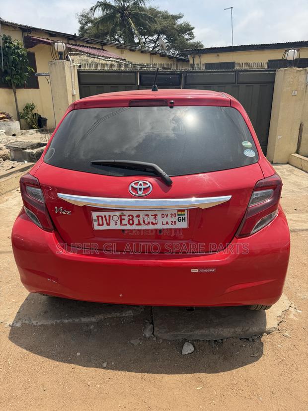 Toyota Vitz 1.3 AWD 5dr 2016 Red