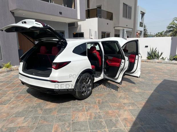 Acura MDX w/A-Spec Package 2024 White