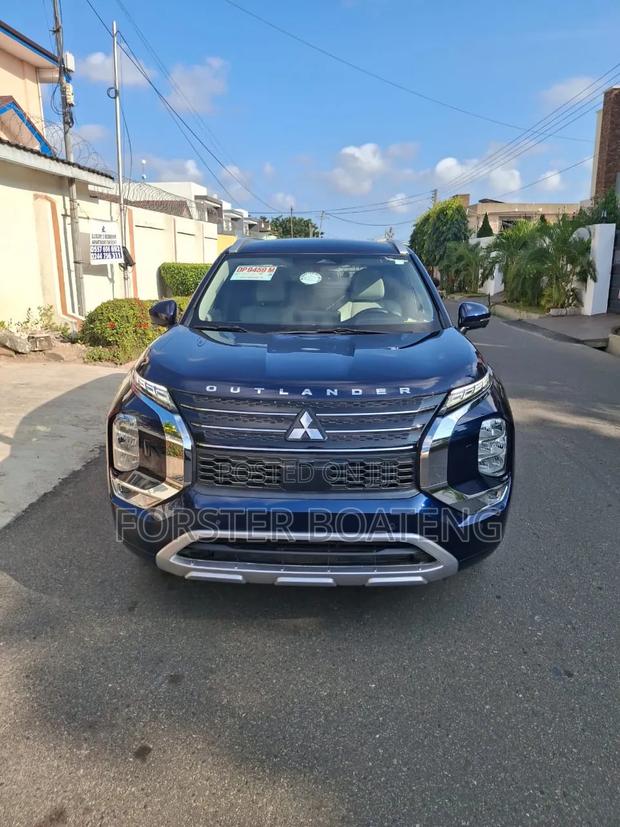 Mitsubishi Outlander 2024 Blue