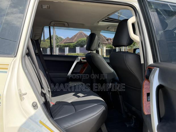 Toyota Land Cruiser Prado 2.7 2019 White