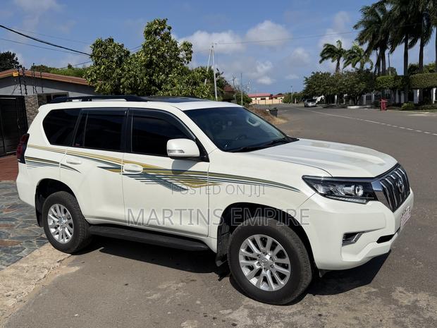Toyota Land Cruiser Prado 2.7 2019 White