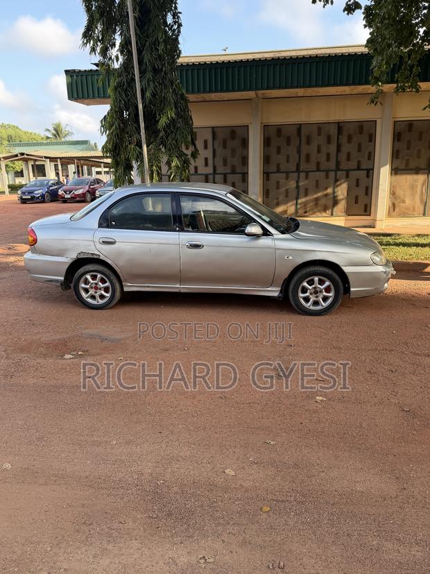 Kia Spectra 2002 Silver