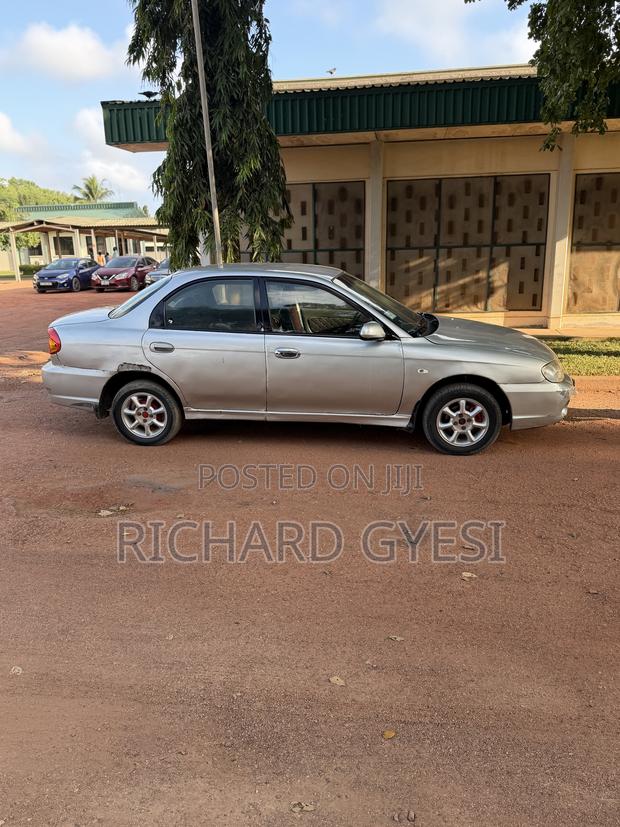 Kia Spectra 2002 Silver